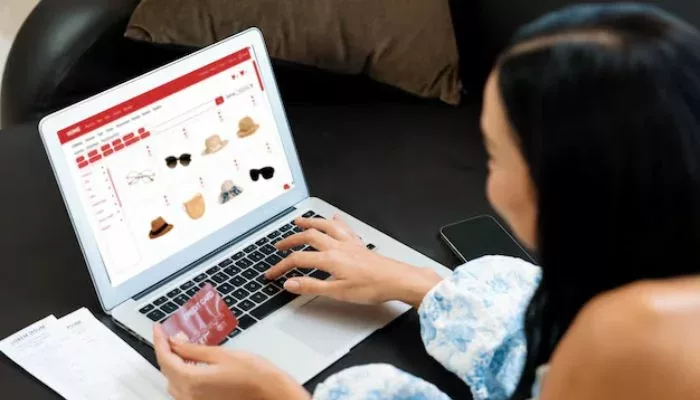 contoh website marketplace