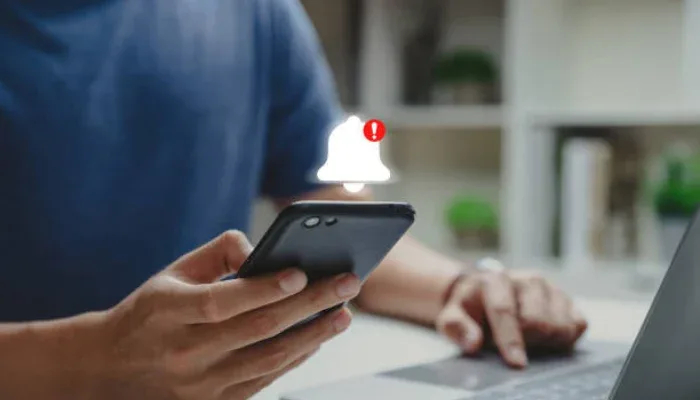cara agar tidak kelihatan online di wa